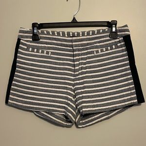 Gap Linen Gray/Cream Striped Shorts | Size 0
